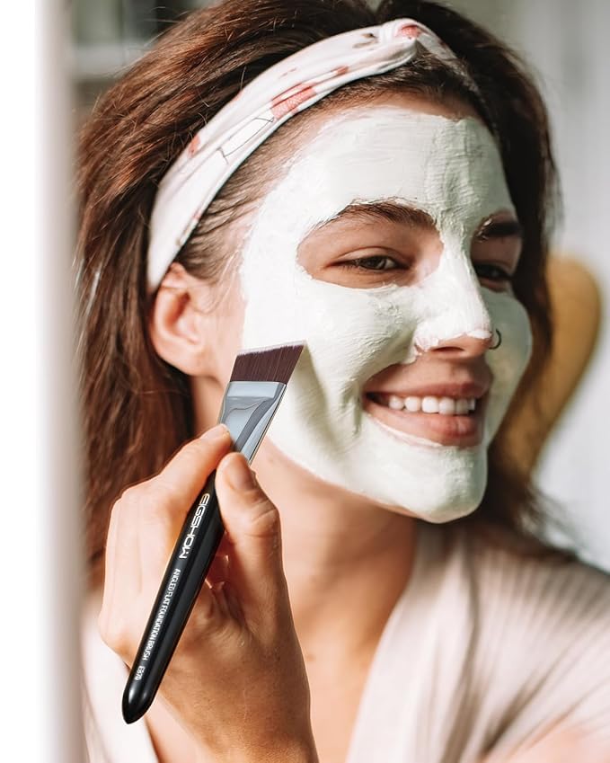 EIGSHOW Angled Flat Foundation Brush, Vegan Synthetic Bristles, Streak Free Application, Face Makeup Brush For Blending Liquid, Cream, Face Mask (E870)