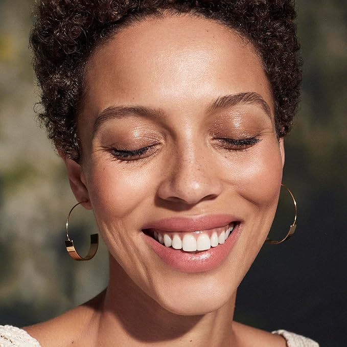 Well People Bio Powder Foundation, Lightweight & Hydrating Foundation For Perfecting & Smoothing Skin, Semi-Matte Finish, Vegan & Cruelty-free, 7W