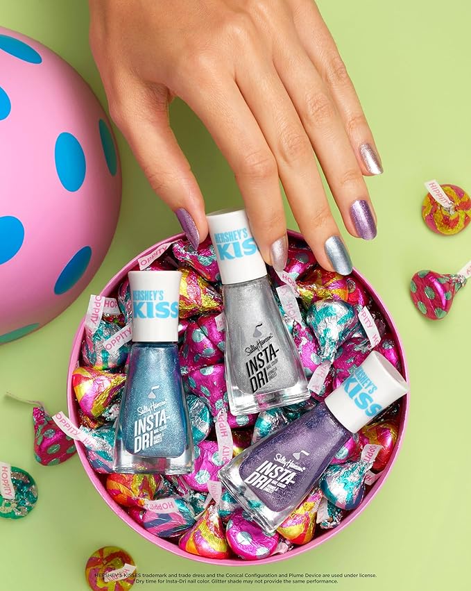 Sally Hansen Insta Dri x Hershsey Kisses Nail Polish Collection 726 Giving Kisses 0.31 fl oz (Pack of 1)